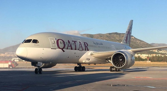 Самолёт Qatar Airways в Малаге